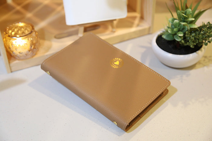 The Everyday Explorer Journal: Your Daily Planner & Notebook
