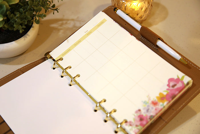 The Everyday Explorer Journal: Your Daily Planner & Notebook