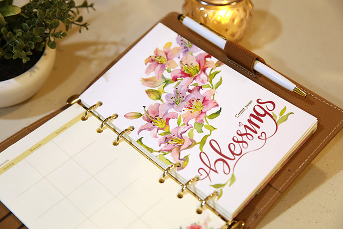 The Everyday Explorer Journal: Your Daily Planner & Notebook