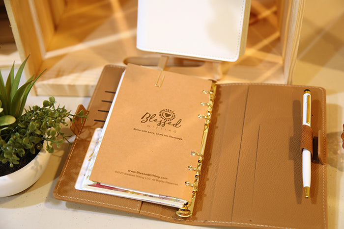 The Everyday Explorer Journal: Your Daily Planner & Notebook